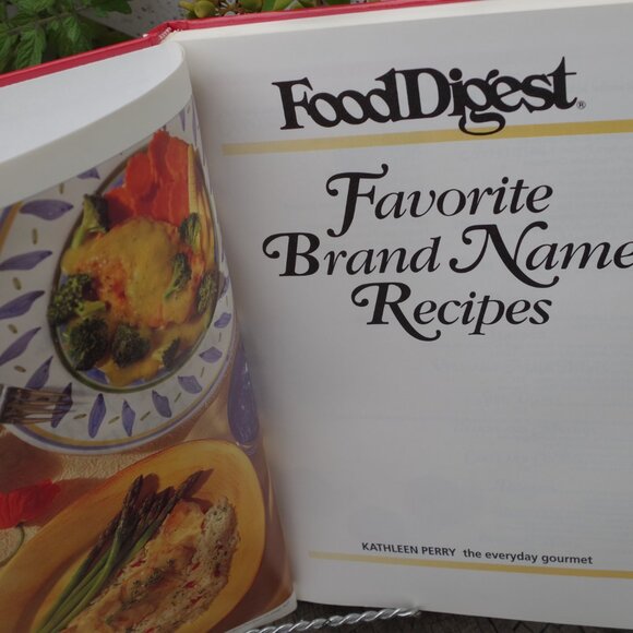 Vintage Cookbook Food Digest 175 Delicious Recipes 1994 - Picture 2 of 4